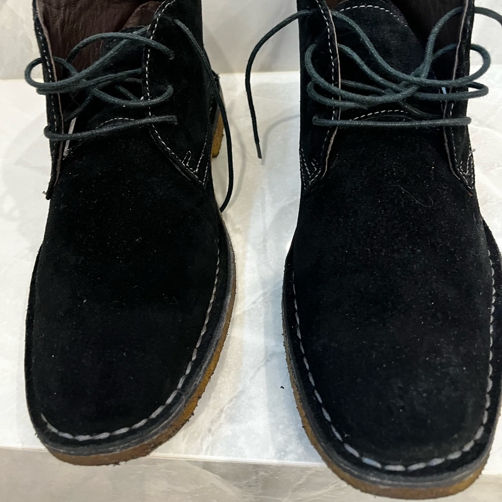 Classic Black Suede Chukka Boots for Men
